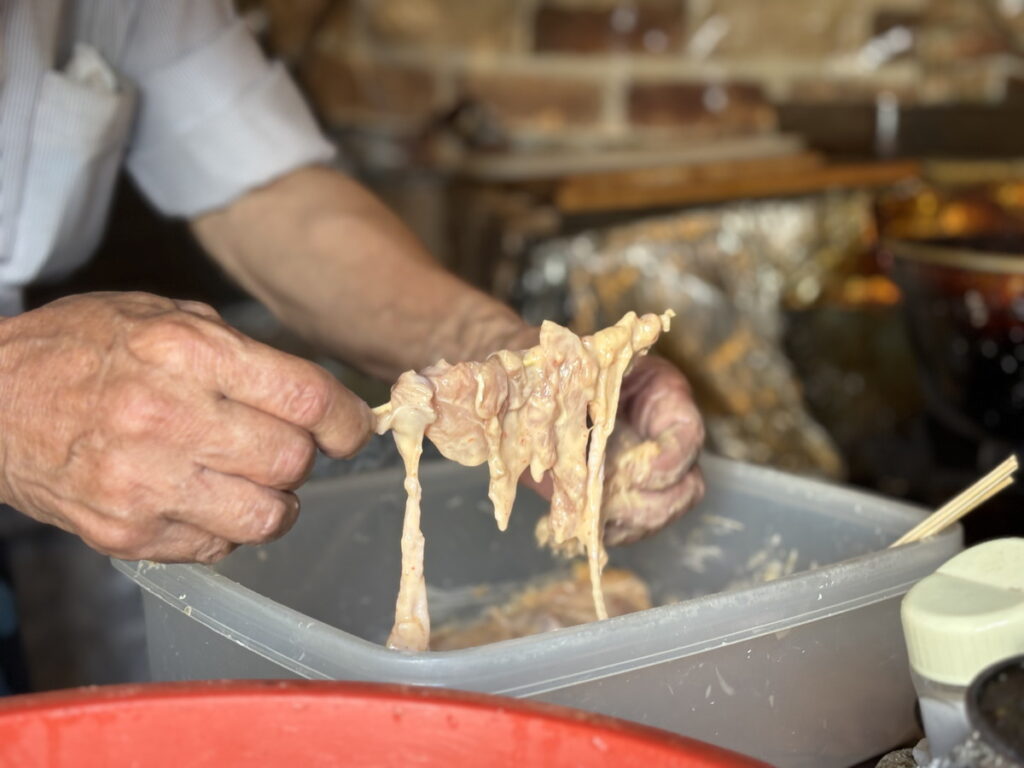 昇龍軒　唐揚げ専門店　おもウマい店　素手で揚げる唐揚げ　店主の癖がすごい　面白いお店　シュール　唐揚げ　鳥取唐揚げ　大阪関西　