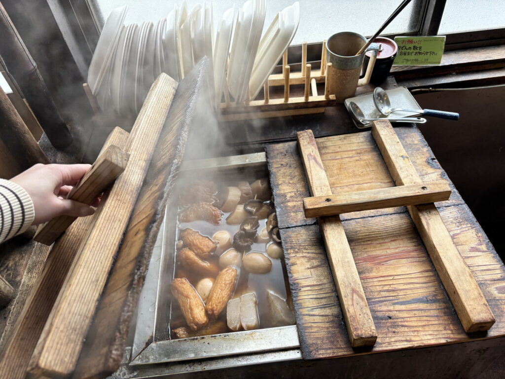 牛骨ラーメン　すみれ　すみれ飲食店　すみれ食堂　牛骨　鳥取グルメ　鳥取観光　おでん