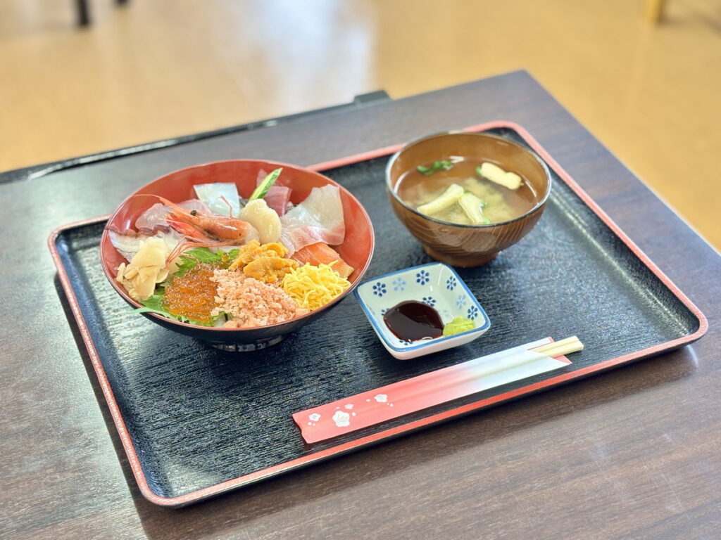 海鮮丼　上海鮮丼　さかな塾　境港ランチ　境港グルメ　米子グルメ　境港海鮮丼　おさかなパーク